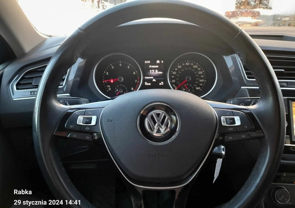 Volkswagen Tiguan cena 95000 przebieg: 60000, rok produkcji 2021 z Gubin małe 121